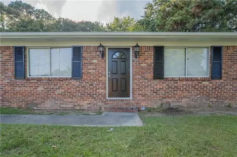 2844 Whispering Hills Dr, Atlanta, GA 30341