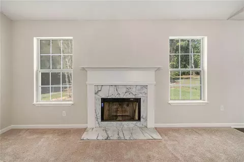 Living - 175 Thorpe Rd, Jackson, GA 30233 photo 4 of 7