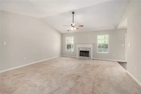 Living - 175 Thorpe Rd, Jackson, GA 30233 photo 2 of 7