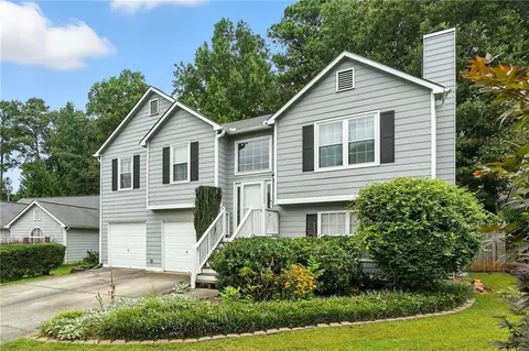 2740 Lake Park Rdg W, Acworth, GA 30101