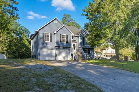 621 Amberwood Pl, Euharlee, GA 30145