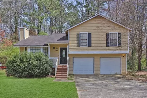 2895 Wildflower Ln, Snellville, GA 30039