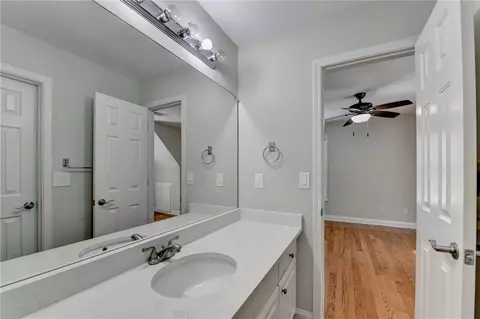 Bath - 10792 Glenleigh Dr, Duluth, GA 30097 photo 7 of 7