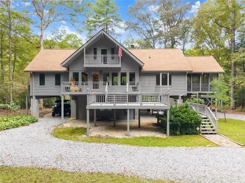 1076 Little Hawk Rd, Sautee Nacoochee, GA 30571