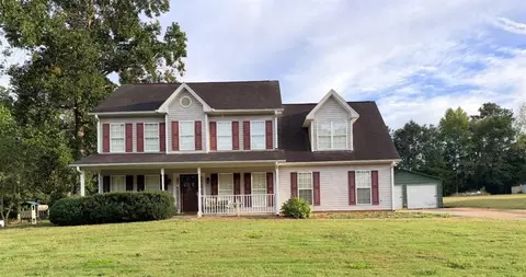 162 Edgefield Dr, Commerce, GA 30529
