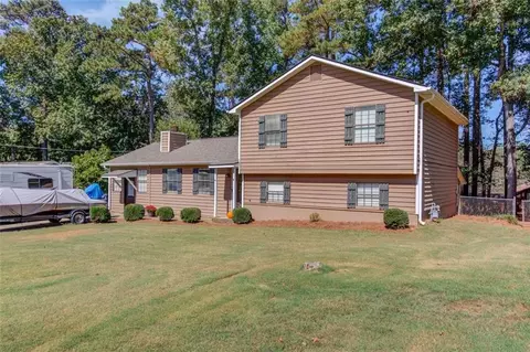 2141 Tropicana Dr, Suwanee, GA 30024