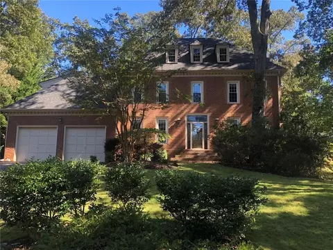 8665 Steeplechase Dr, Roswell, GA 30076