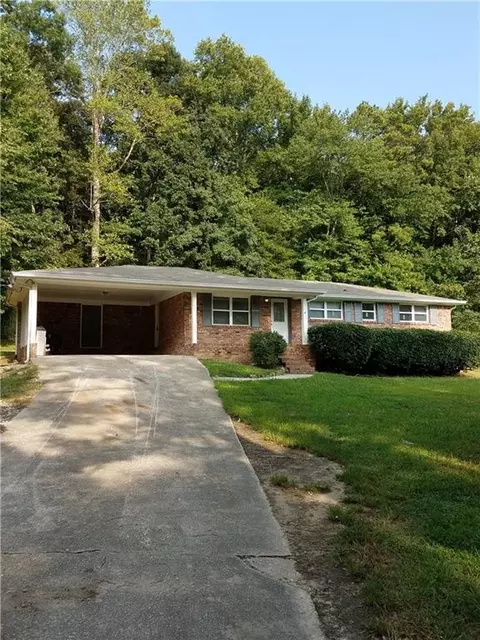 716 W Spring Dr, Douglasville, GA 30134