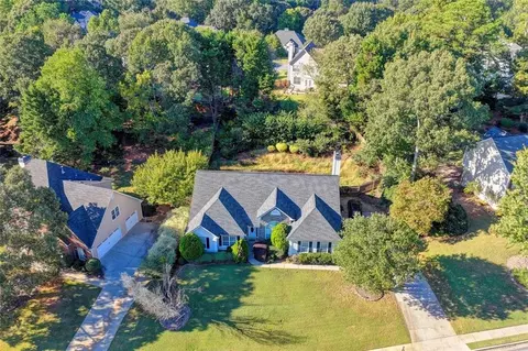 260 Ruby Forest Pkwy, Suwanee, GA 30024