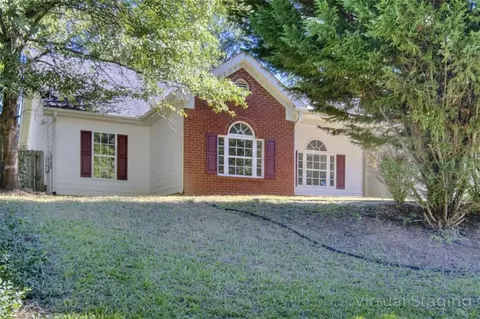 1930 Grayson Oaks Ct, Lawrenceville, GA 30045