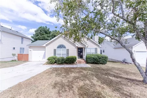 425 Eagles Flight Ln, Riverdale, GA 30274