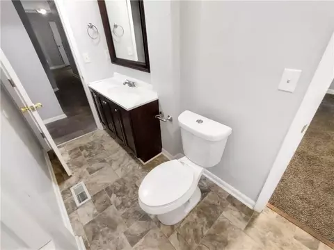 Bath - 2772 E Lake Rd, Mcdonough, GA 30252 photo 2 of 5