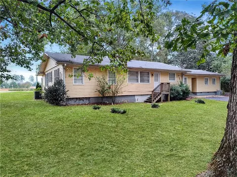 Exterior - 2772 E Lake Rd, Mcdonough, GA 30252 photo 2 of 2
