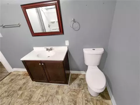Bath - 2772 E Lake Rd, Mcdonough, GA 30252 photo 5 of 5