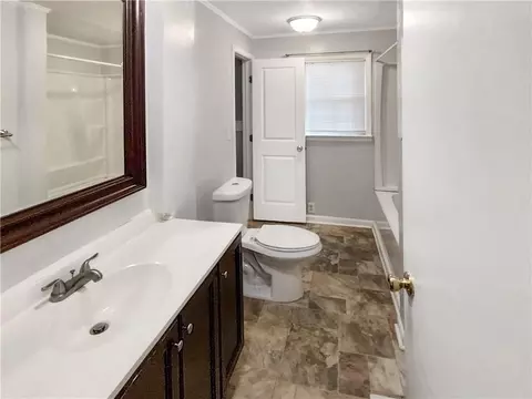 Bath - 2772 E Lake Rd, Mcdonough, GA 30252 photo 3 of 5