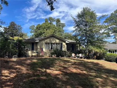 272 Cascade Dr NW, Marietta, GA 30064