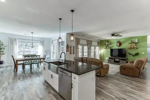 Kitchen - 1370 Michael Rd, Monroe, GA 30656 photo 6 of 6