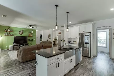 Kitchen - 1370 Michael Rd, Monroe, GA 30656 photo 4 of 6