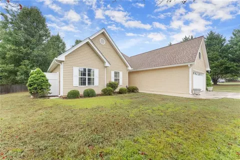 3520 Hope Rd, Cumming, GA 30041