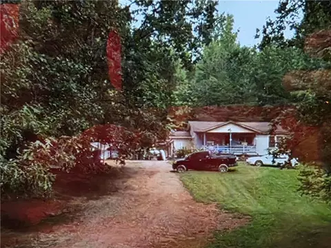 1021 Black Rd, Cleveland, GA 30528