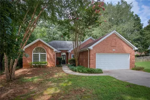 11070 Pinewalk Forest Cir, Alpharetta, GA 30022