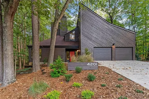 4201 Charleston Trl SE, Smyrna, GA 30080