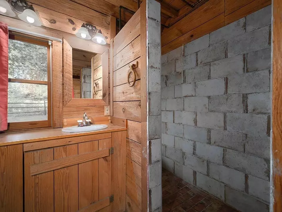 Bath - 3401 Clay Rd SW, Austell, GA 30106 photo 4 of 4