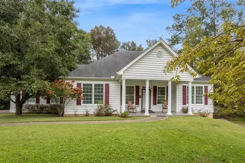 4362 Park Cir, Acworth, GA 30101