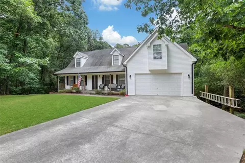 4378 Ridge Ct, Loganville, GA 30052