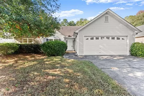 1032 Harbins Pass Dr, Dacula, GA 30019