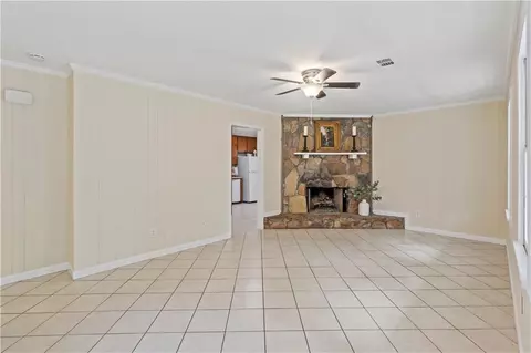 173 Jousters Ln, Lawrenceville, GA 30044