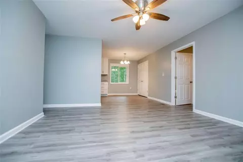 Living - 367 Frashier Rd, Carrollton, GA 30116 photo 2 of 4