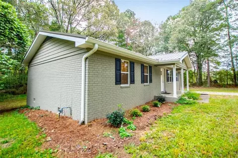Exterior - 367 Frashier Rd, Carrollton, GA 30116 photo 9 of 11