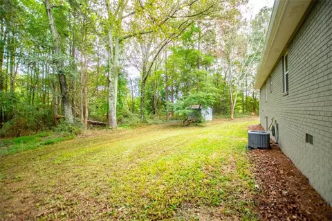 Exterior - 367 Frashier Rd, Carrollton, GA 30116 photo 6 of 11