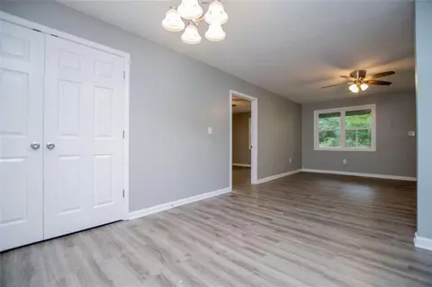 Living - 367 Frashier Rd, Carrollton, GA 30116 photo 4 of 4