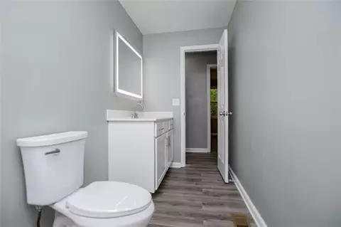 Bath - 367 Frashier Rd, Carrollton, GA 30116 photo 3 of 6