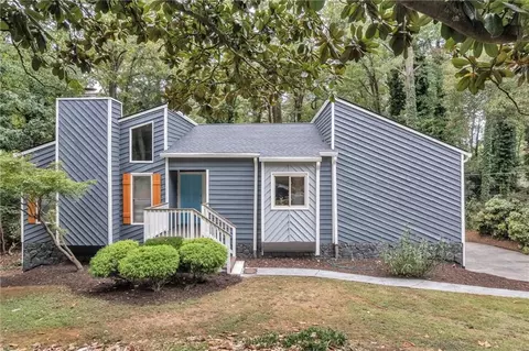 766 Lost Creek Cir, Stone Mountain, GA 30088