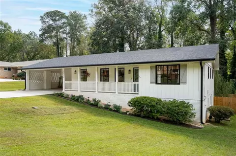 2826 Rainbow Forest Dr, Decatur, GA 30034