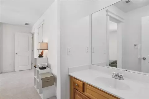 Bath - 160 Wickham Dr, Tyrone, GA 30290 photo 4 of 5