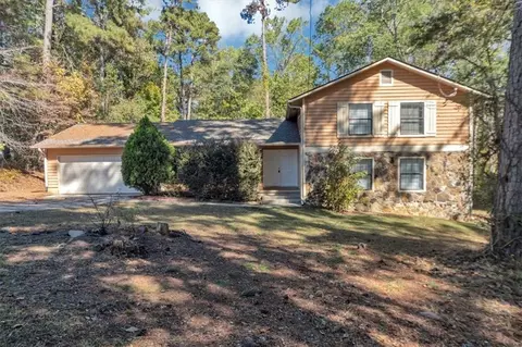 8528 Pond Ridge Ct, Riverdale, GA 30296