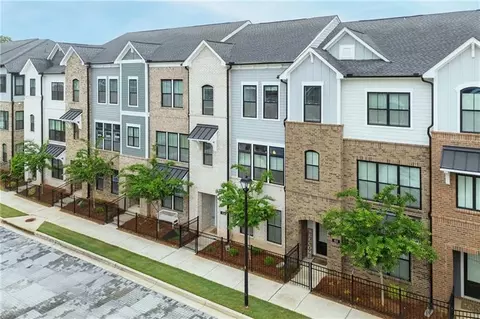 820 Kenway Ave, Roswell, GA 30076