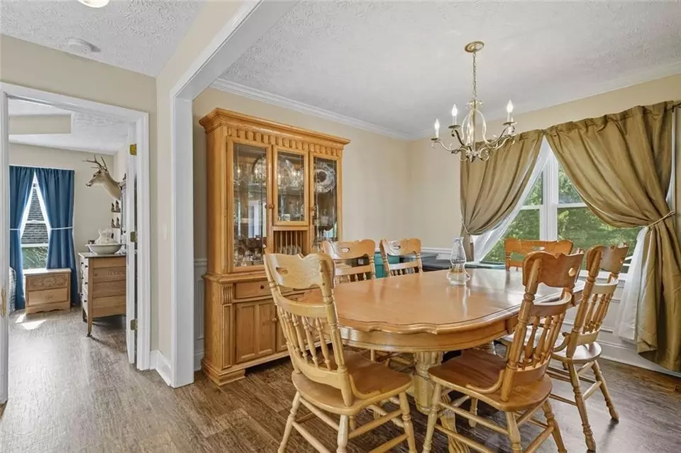 Dining - 106 Saddle Ridge Trl, Jasper, GA 30143 photo 2 of 2