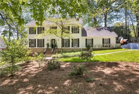 4702 Sequoia Dr SW, Lilburn, GA 30047
