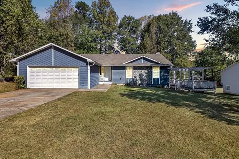 5 Jeriana Dr, Hampton, GA 30228