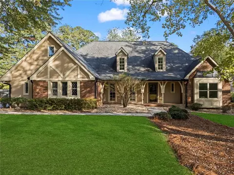 5440 Clinchfield Trl, Peachtree Corners, GA 30092
