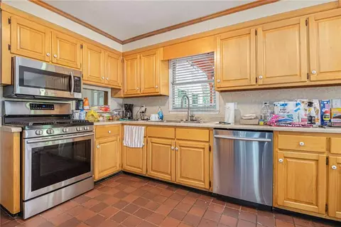Kitchen - 488 Mcbrayer Rd, Buchanan, GA 30113 photo 1 of 4