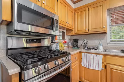 Kitchen - 488 Mcbrayer Rd, Buchanan, GA 30113 photo 2 of 4