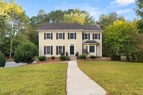 1423 Summit Chase Dr, Snellville, GA 30078