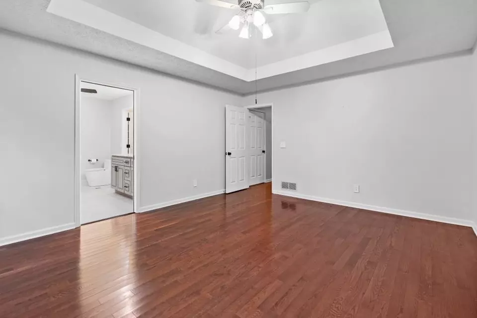 Bedroom - 11790 Highland Colony Dr, Roswell, GA 30075 photo 2 of 6