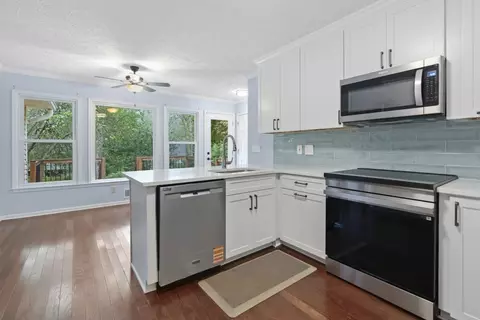 Kitchen - 11790 Highland Colony Dr, Roswell, GA 30075 photo 1 of 3